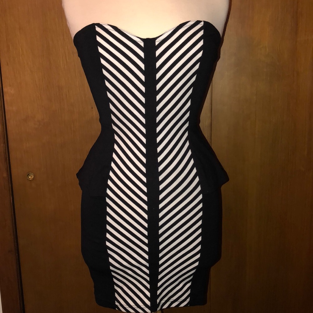 Strapless peplum dress